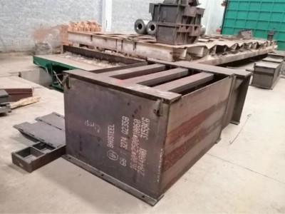 特大型打砂設(shè)備，對所有特大型金屬件表面打砂清除表面雜質(zhì)
